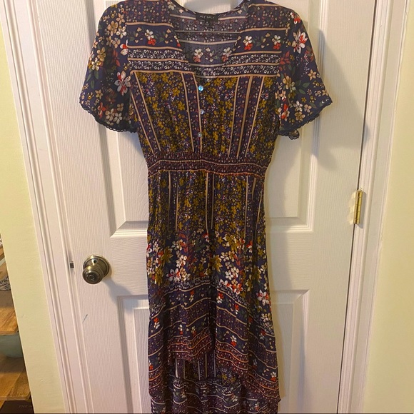 Aly Daly High-Low Dress for Fall - Picture 1 of 7